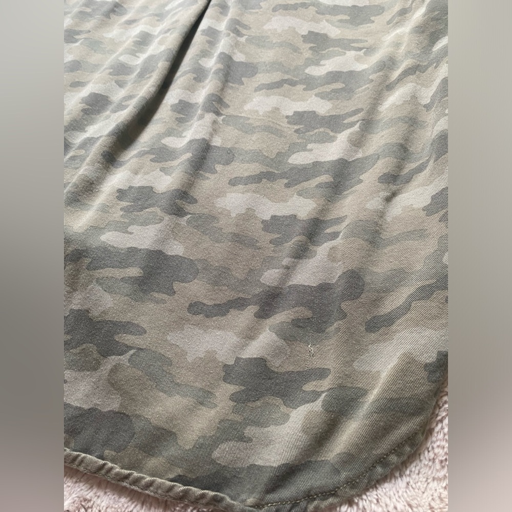 American Eagle Boyfriend Fit Camo Shirt - Picture 4 of 7